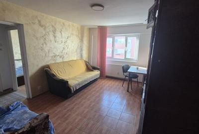 Apartament cu 2 camere semidecomandat, mobilat în Teiul Doamnei
