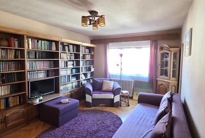 Apartament cu 3 camere în Central - 1