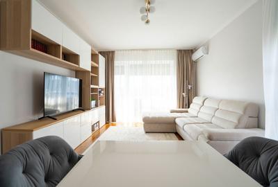 Apartament cu 3 camere decomandat, mobilat în Central