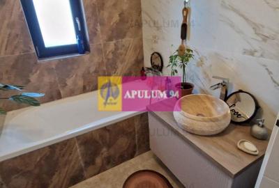 Casă individuală cu 4 camere semidecomandat cu Canalizare în Gulia - 2