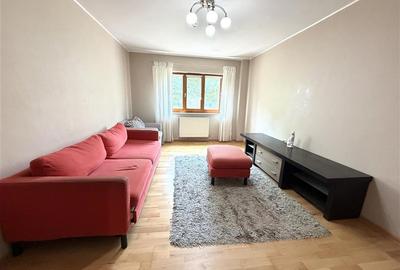 Apartament cu 3 camere decomandat în Nicolina