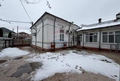 Spațiu comercial, de 1,200 mp, în Central - 5