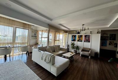 Apartament cu 3 camere semidecomandat în Ștefăneștii de Jos