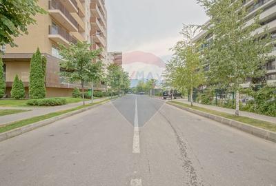Apartament cu 2 camere decomandat, mobilat în Tractorul - 25
