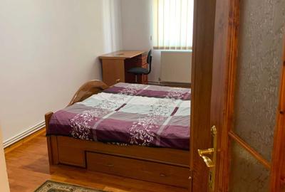 Apartament cu 4 camere decomandat în Central