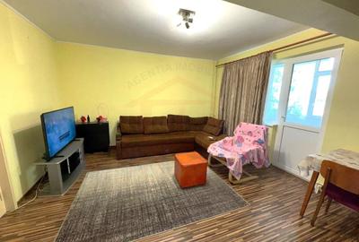 Apartament cu 3 camere circular, mobilat în Micro 38