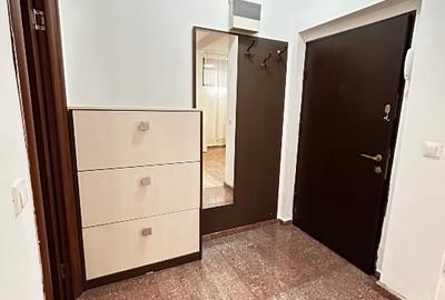 Garsonieră decomandată, mobilată în Gorjului