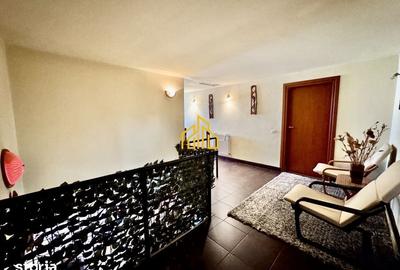 Casă cu 6 camere cu Teren 248 Mp în Central