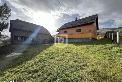 Casă cu 5 camere cu Teren 576 Mp în Central