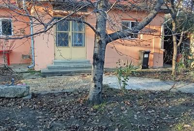 Casă cu 3 camere cu Teren 600 Mp în Pietroasele