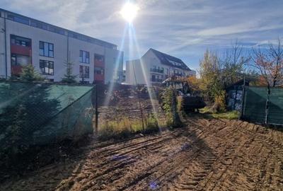 Spațiu comercial, în Tractorul