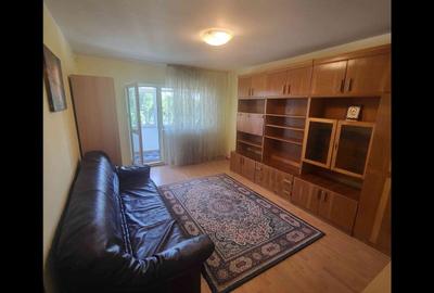 Apartament cu 2 camere decomandat în Energiei