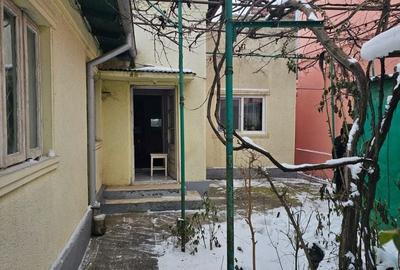 Casă individuală cu 4 camere cu Canalizare în Brătianu - 1