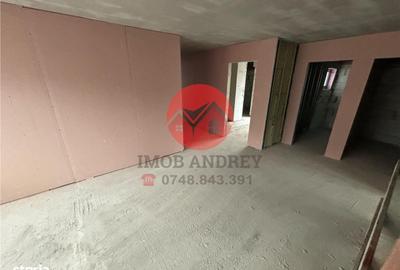 Spațiu comercial, de 1,100 mp, în Central