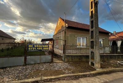 Casă individuală cu 3 camere cu Canalizare în Berveni - 1