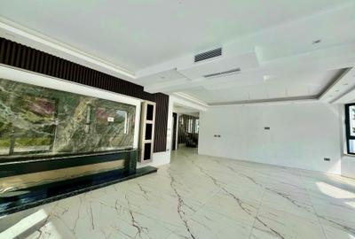 Casă individuală cu 6 camere cu Teren 1032 Mp în Pipera