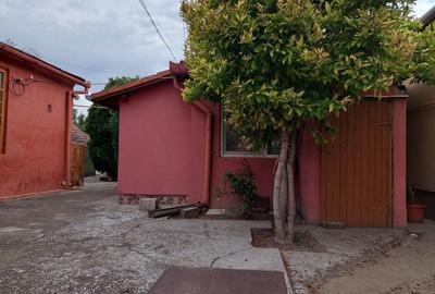 Casă cu 4 camere în Sânnicolau Mare