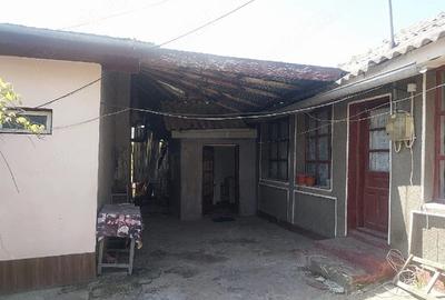 Casă cu Teren 500 Mp în Central - 2