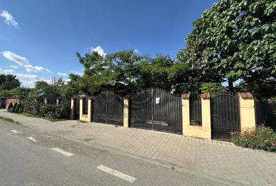 Casă individuală cu 4 camere cu Canalizare în Periferie - 53