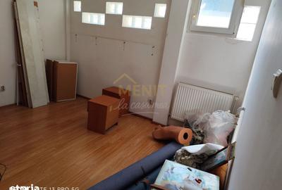 Casă cu 5 camere decomandat cu Canalizare în Pictor Rosenthal - 9