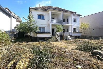 Casă cu 4 camere cu Teren 420 Mp în Titulescu