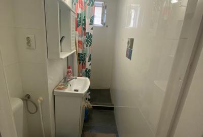 Apartament cu 2 camere nedecomandat în Rovinari - 2
