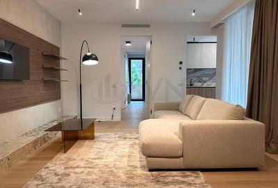 Apartament cu 4 camere semidecomandat, mobilat în Aviatorilor