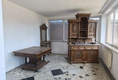Casă cu 10 camere cu Teren 700 Mp în Valea Roșie - 6
