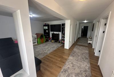 Casă individuală cu 7 camere cu Canalizare în Crevedia - 34