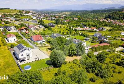 Teren de 1340 mp, în Central - 14