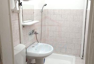 Garsonieră decomandată în Micro 19 - 2