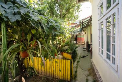 Casă cu 4 camere în Precista
