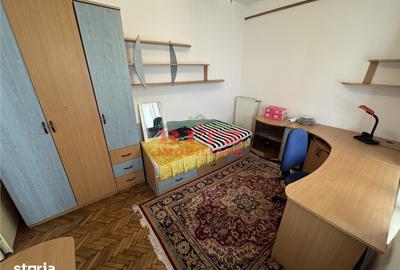 Casă cu 4 camere cu Teren 211 Mp în Orașul de Jos