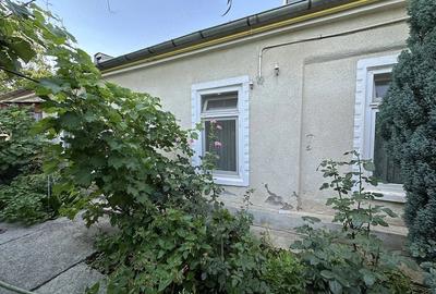 Casă cu 4 camere cu Teren 680 Mp în Central