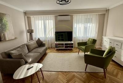 Apartament cu 4 camere decomandat, mobilat în Central