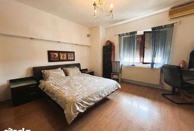 Apartament cu 3 camere, mobilat în Dacia