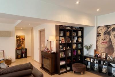 Apartament cu 4 camere decomandat, mobilat în Băneasa