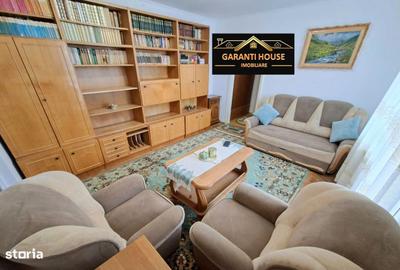 Apartament cu 3 camere semidecomandat în Central