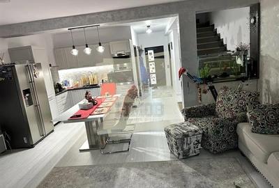 Duplex cu 4 camere cu Canalizare în Șelimbăr