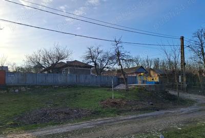 Casă cu Teren 1214 Mp în Beștepe