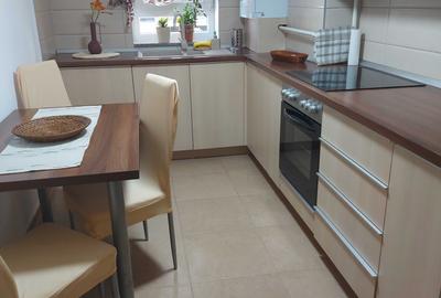 Apartament decomandat în Tractorul