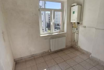 Apartament cu 2 camere decomandat în Central - 3