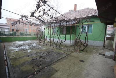 Casă cu Teren 576 Mp în Elisabetin