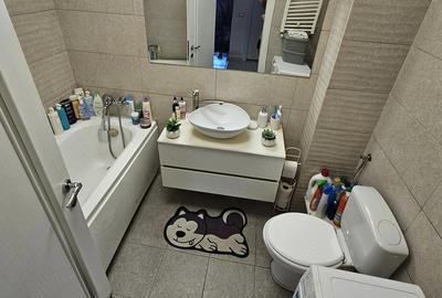 Apartament cu 2 camere semidecomandat în Roșu