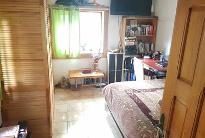 Casă cu 2 camere cu Canalizare în Central