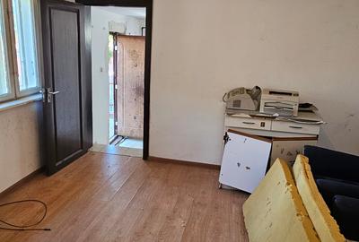 Casă cu 3 camere cu Canalizare în Central - 9