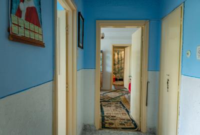 Apartament cu 3 camere semidecomandat, mobilat în Moinești - 2