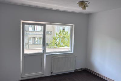 Apartament cu 2 camere decomandat în Central - 1