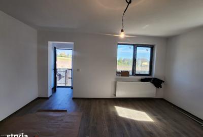Casă cu 3 camere cu Teren 250 Mp în Mărgineni