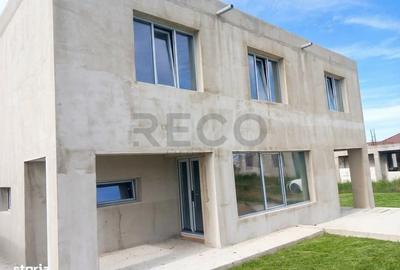Casă cu 4 camere cu Teren 200 Mp în Central